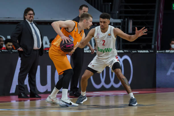 现出了越来 现出了越来